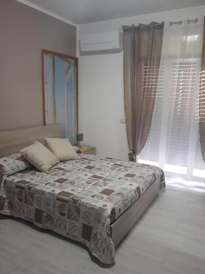 Holiday House Marlin Giardini-Naxos Buitenkant foto