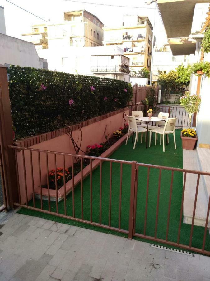 Holiday House Marlin Giardini-Naxos Buitenkant foto